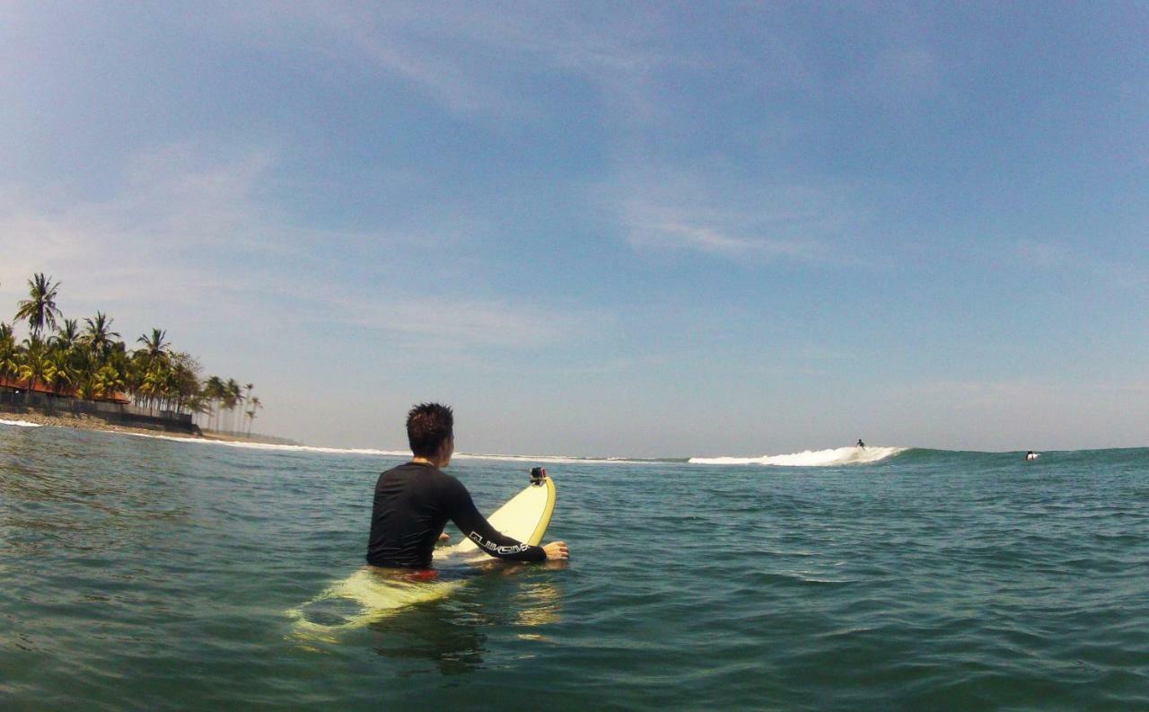 The Nyamo Surf & Stay Pulukan Zewnętrze zdjęcie